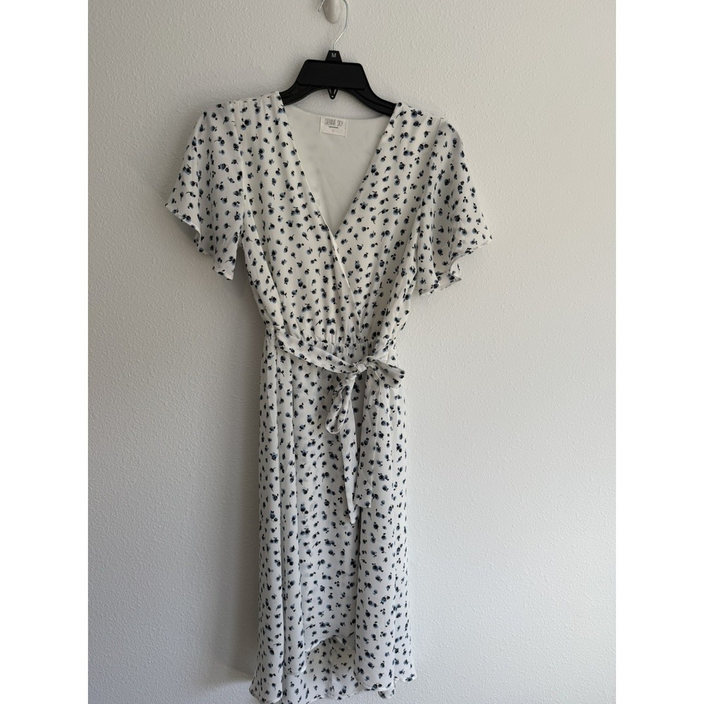 Sienna Sky White Floral Flutter Sleeve Midi Dress Blue V-Neck Small